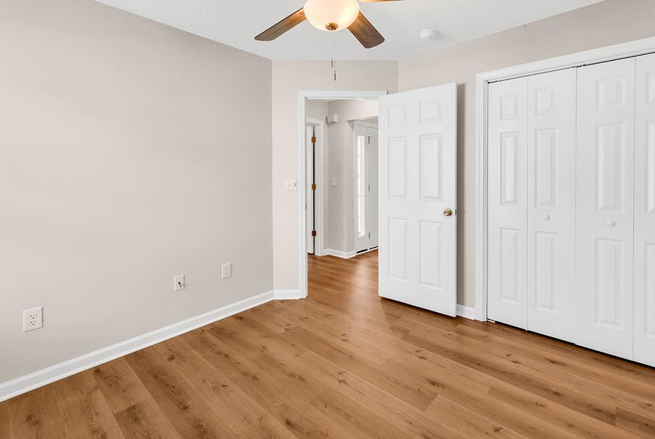 336 Lynco Ln.  Photo 24