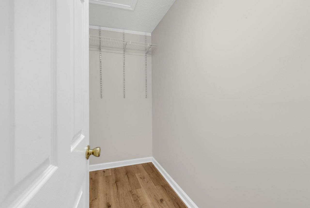 336 Lynco Ln.  Photo 34