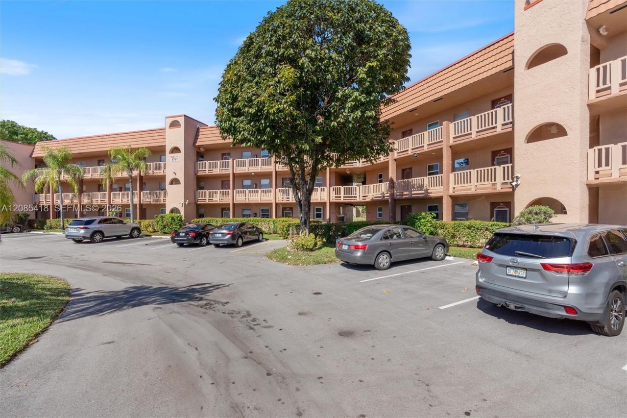 9761 Sunrise Lakes Blvd, Unit 107, Sunrise, FL 33322 Photo