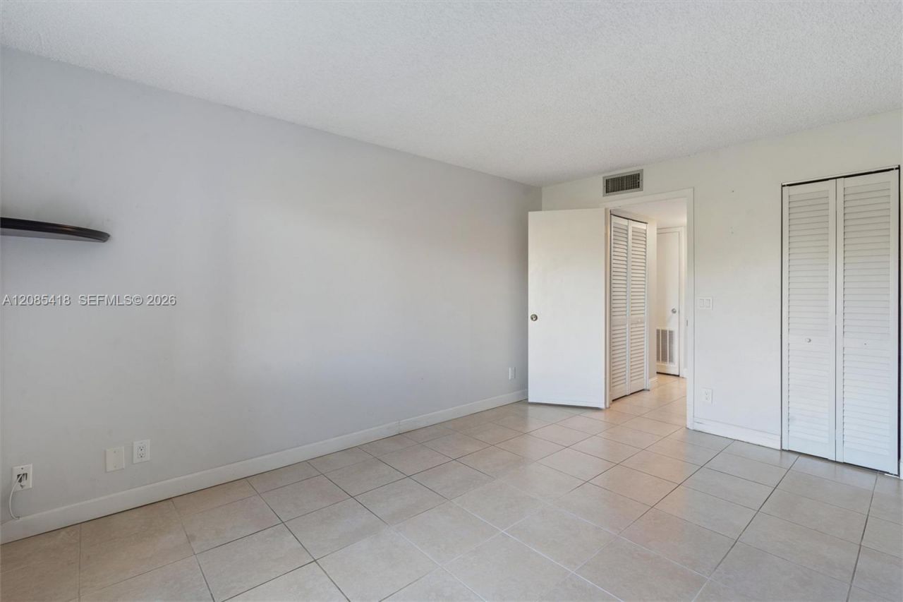 9761 Sunrise Lakes Blvd, Unit 107, Sunrise, FL 33322 Photo