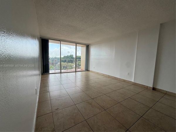 13120 SW 92nd Ave, Unit B-520, Miami, FL 33176