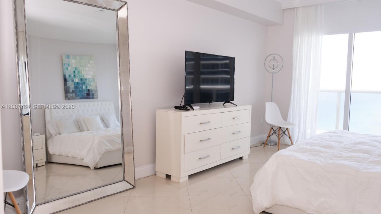 1830 S Ocean Dr, Unit 4003, Hallandale Beach, FL 33009 Photo