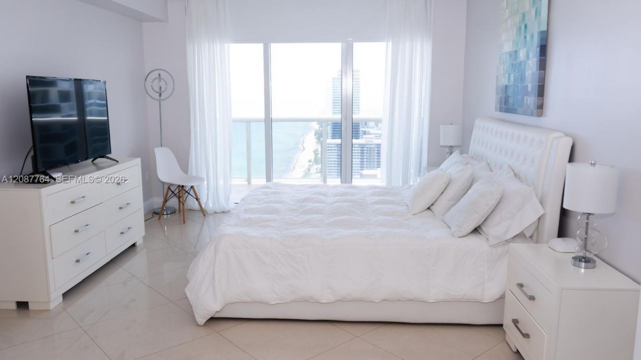 1830 S Ocean Dr, Unit 4003, Hallandale Beach, FL 33009 Photo