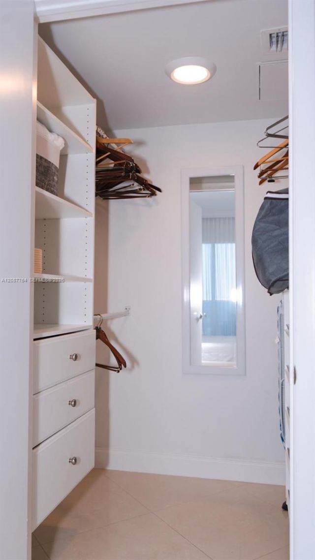 1830 S Ocean Dr, Unit 4003, Hallandale Beach, FL 33009 Photo