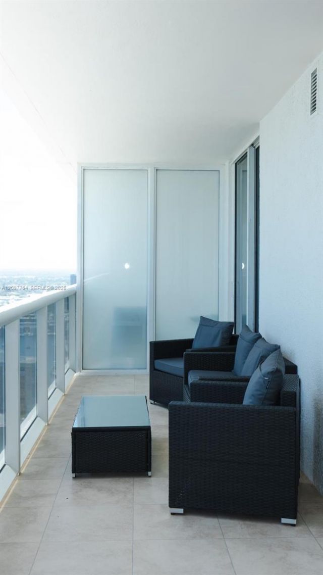 1830 S Ocean Dr, Unit 4003, Hallandale Beach, FL 33009 Photo