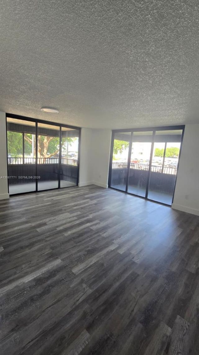 16220 NW 2nd Ave, Unit 211, Miami, FL 33169 Photo