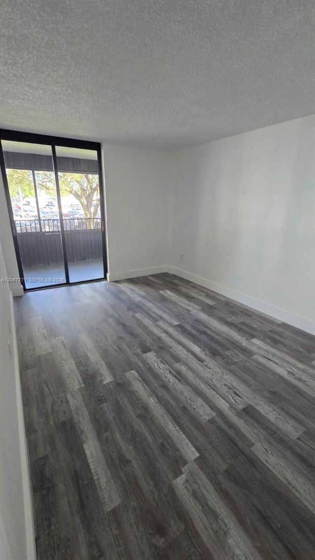 16220 NW 2nd Ave, Unit 211, Miami, FL 33169 Photo