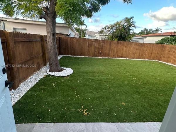 3045 SW 21st St, Unit 3045, Miami, FL 33145