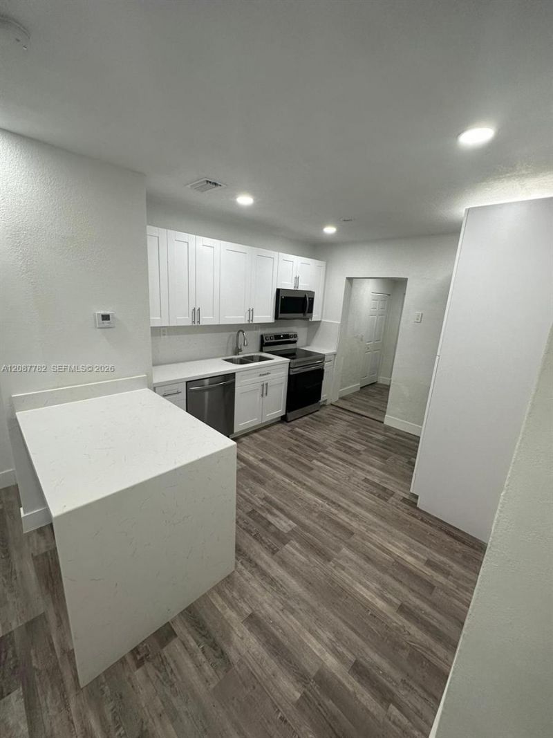 3045 SW 21st St, Unit 3047, Miami, FL 33145 Photo