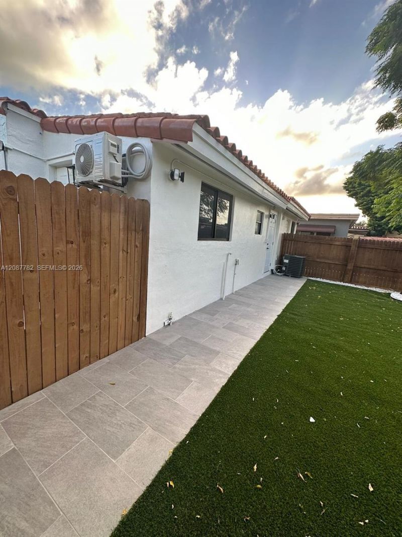3045 SW 21st St, Unit 3047, Miami, FL 33145 Photo