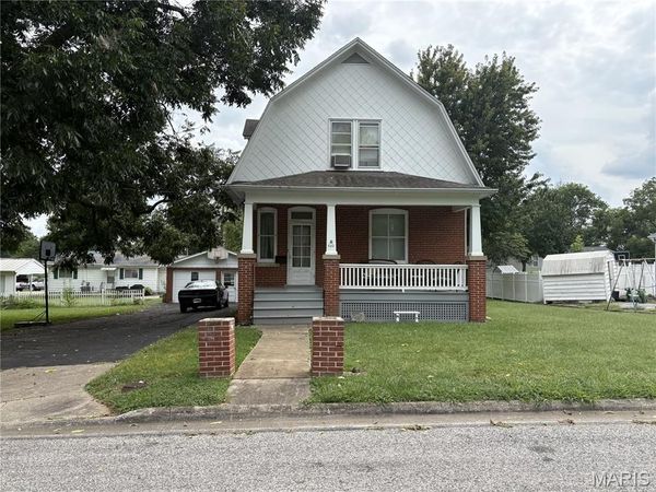 502 E South 2nd Street , Red Bud, IL 62278