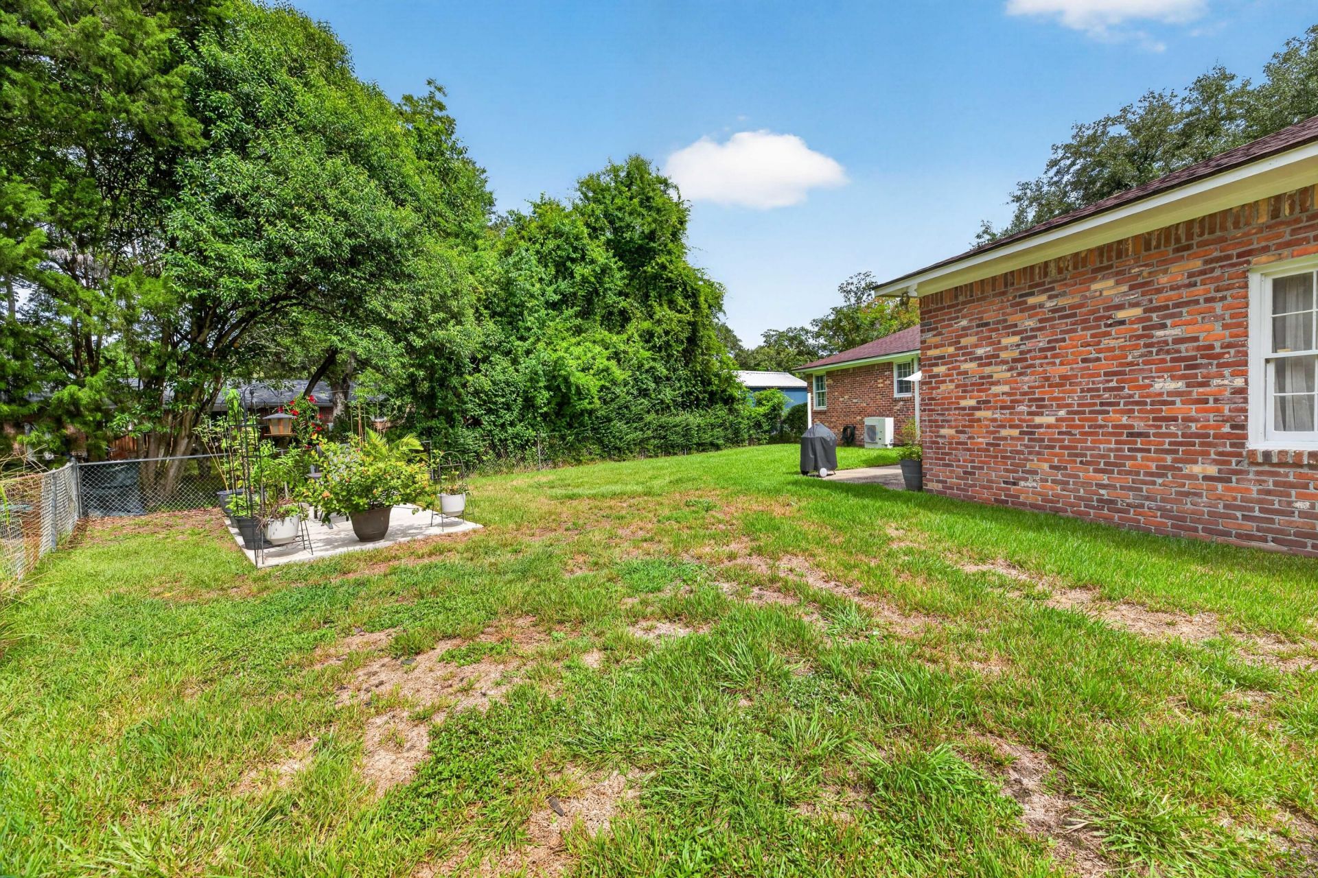 1884 Saint Julian Drive Photo 9