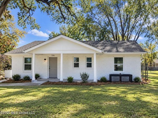 1300 Buena Vista Street, Clarksdale, MS 38614