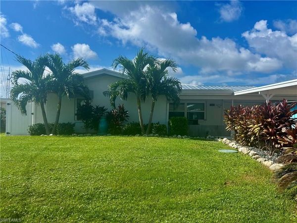 3681 Ruby AVE, ST. JAMES CITY, FL 33956