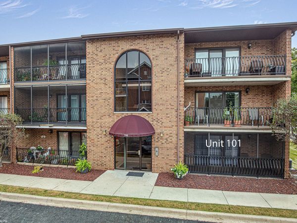 7112 W 108TH Street, Unit 101, Worth, IL 60482