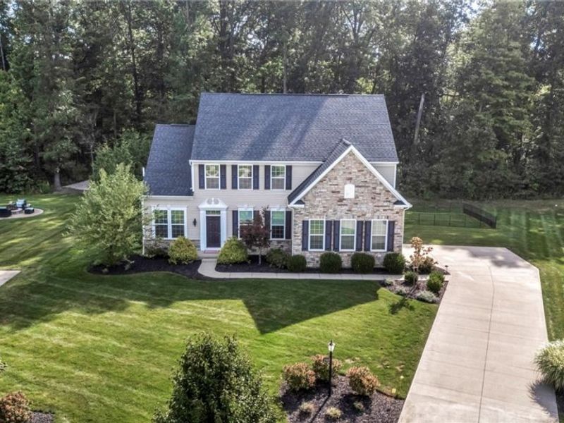 2711 Palmer Lane, Avon, OH 44011 Photo 1