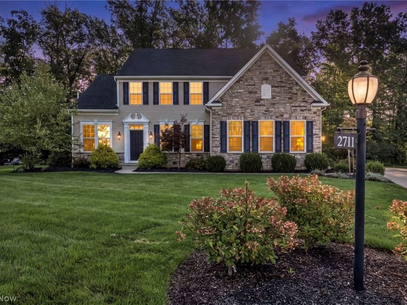 2711 Palmer Lane, Avon, OH 44011 Photo 2