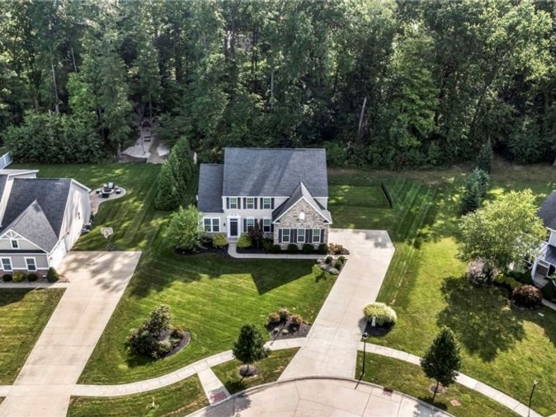 2711 Palmer Lane, Avon, OH 44011 Photo 3