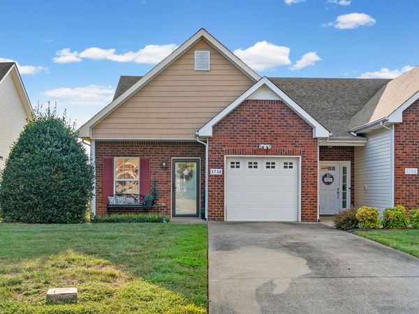 3738 Meadow Ridge Ln , Clarksville, TN 37040