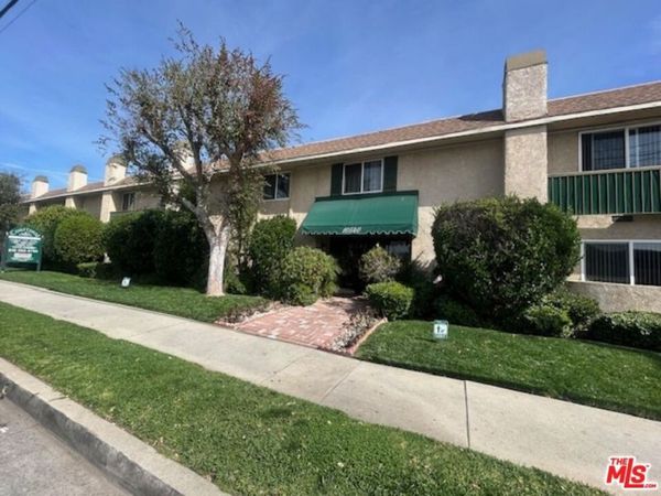10540 Balboa Boulevard, Unit 117, Granada Hills, CA 91344