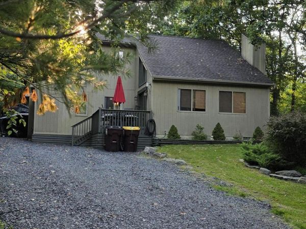 120 Fairview Drive , Dingmans Ferry, PA 18328