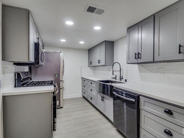 6700 Nottingham Lane, Unit 18, Bakersfield, CA 93309