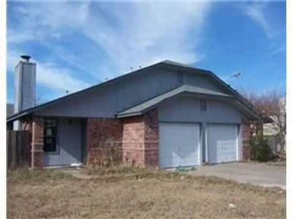 1210 Hyridge ST, Round Rock, TX 78664