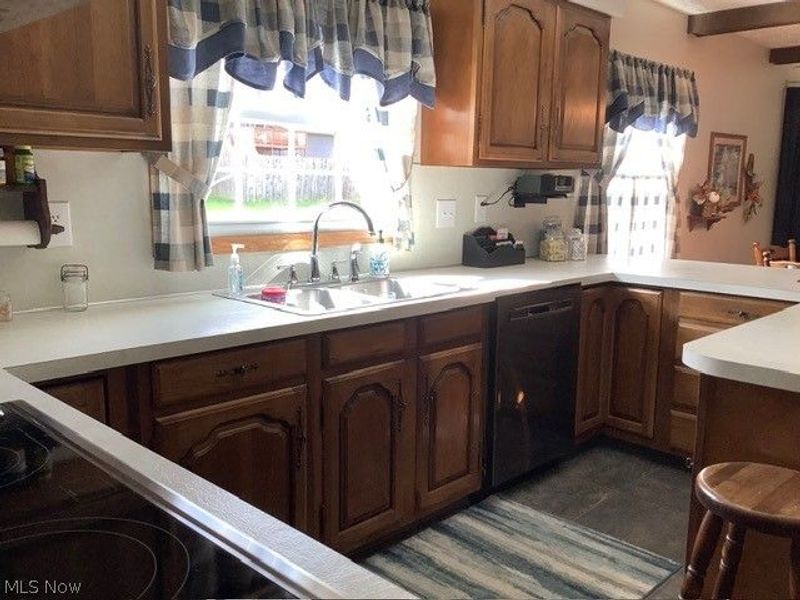 1560 Raywood Road, Alliance, OH 44601 Photo 10