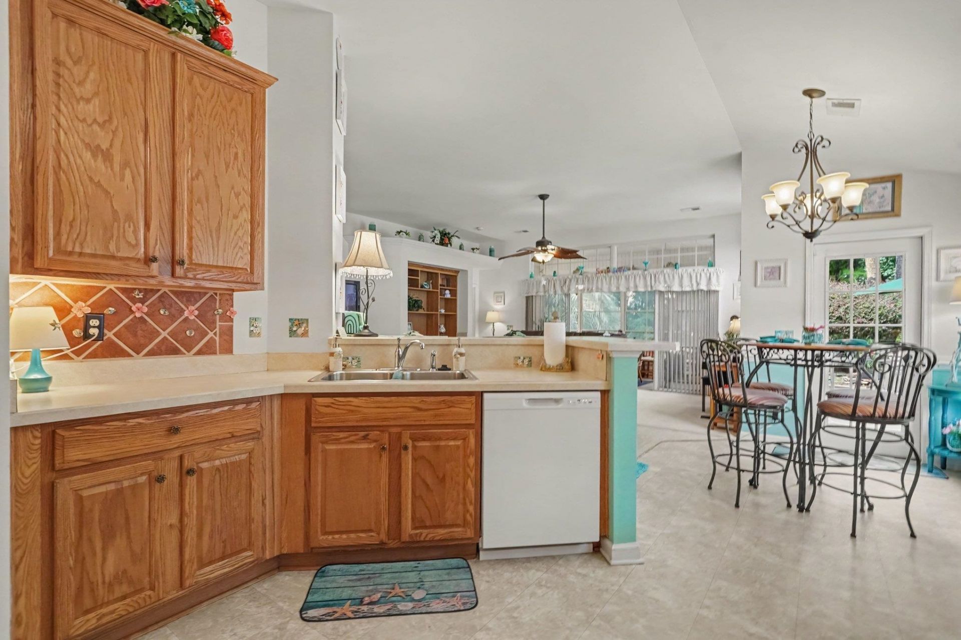 912 Metherton Ct. Photo 9