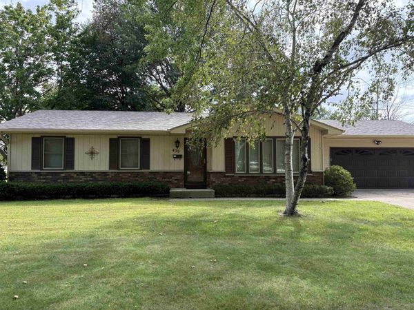 439 Higgins Drive, Evansville, WI 53536