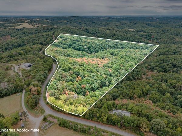 1351 CR 108 , Eureka Springs, AR 72631