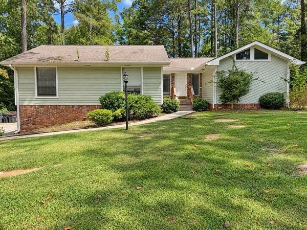 430 Banks Road , Fayetteville, GA 30214