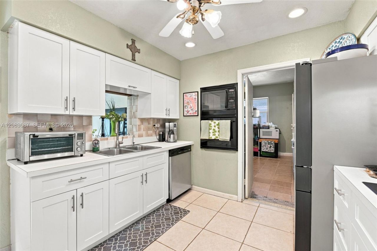 4750 NW 1st St, Plantation, FL 33317 Photo
