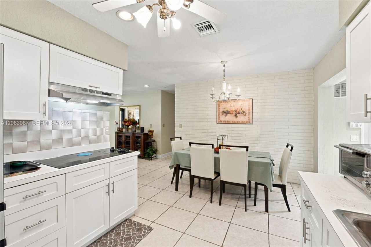 4750 NW 1st St, Plantation, FL 33317 Photo