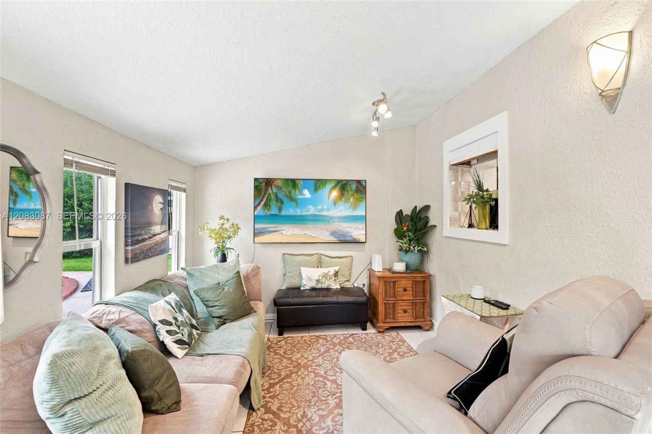 4750 NW 1st St, Plantation, FL 33317 Photo