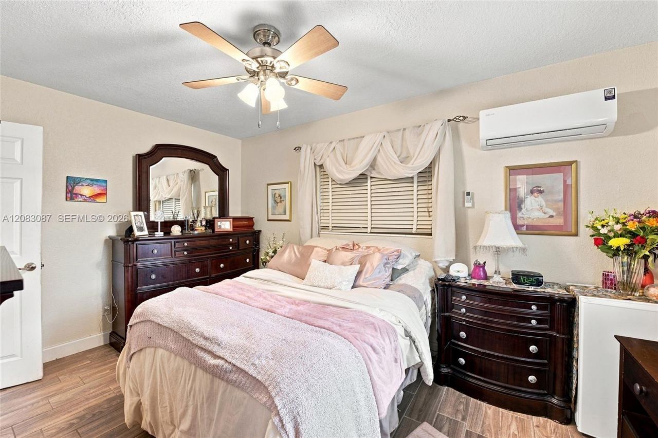 4750 NW 1st St, Plantation, FL 33317 Photo