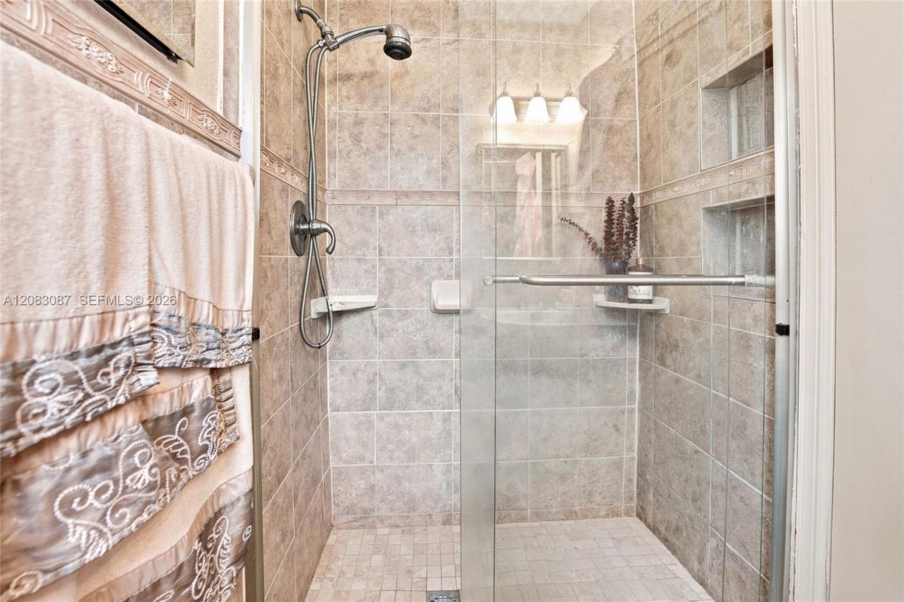 4750 NW 1st St, Plantation, FL 33317 Photo