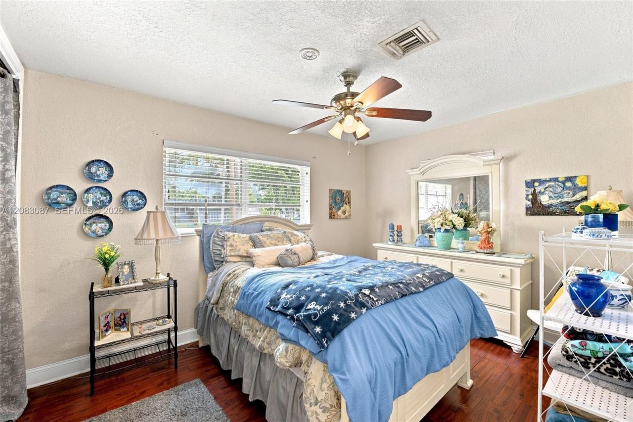 4750 NW 1st St, Plantation, FL 33317 Photo