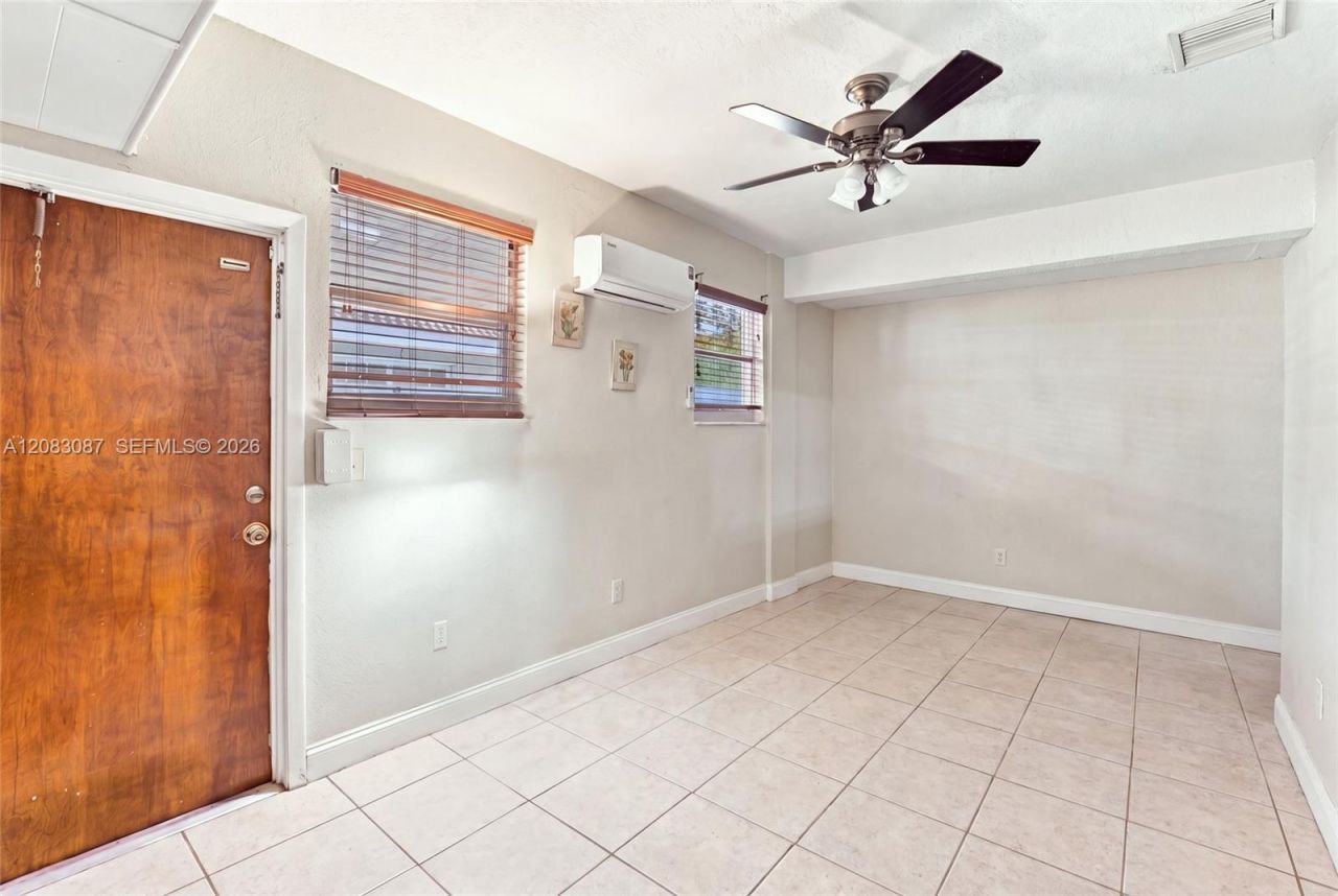 4750 NW 1st St, Plantation, FL 33317 Photo