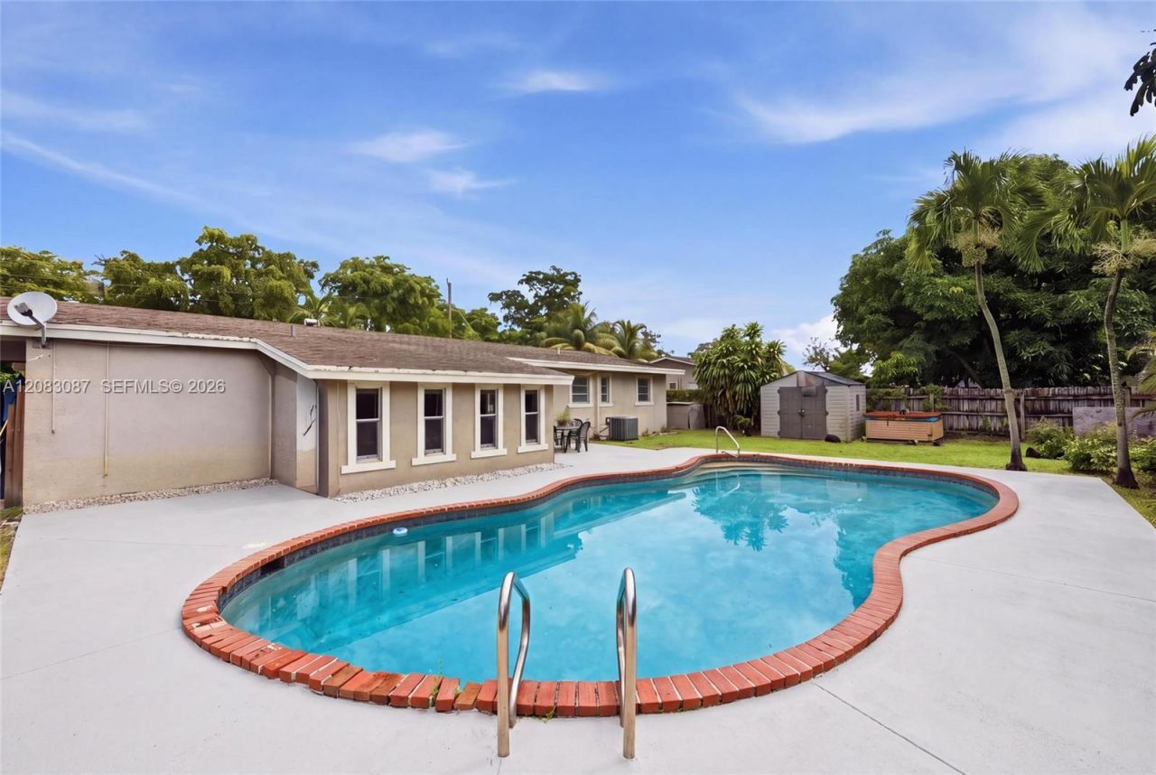 4750 NW 1st St, Plantation, FL 33317 Photo