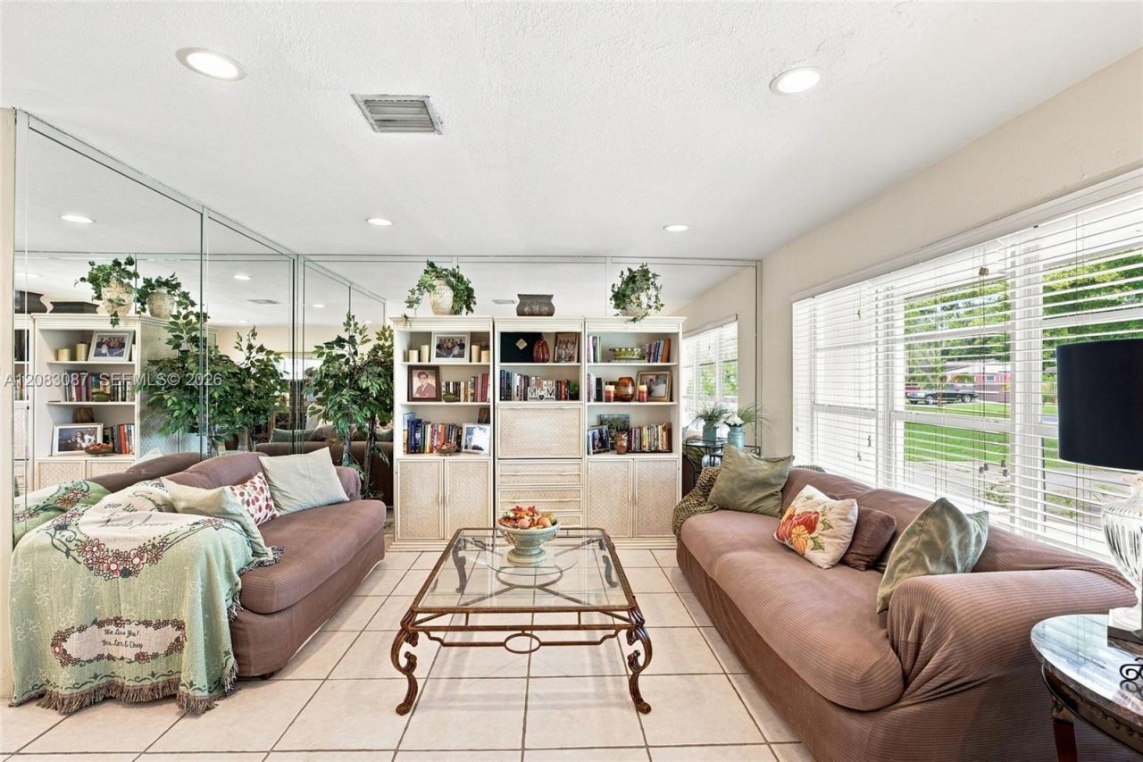 4750 NW 1st St, Plantation, FL 33317 Photo