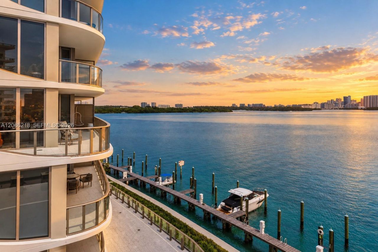 1135 103rd St, Unit 506, Bay Harbor Islands, FL 33154 Photo