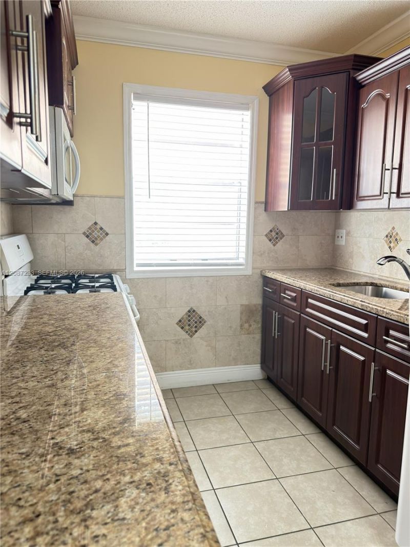 7336 Carlyle Ave, Unit 2, Miami Beach, FL 33141 Photo