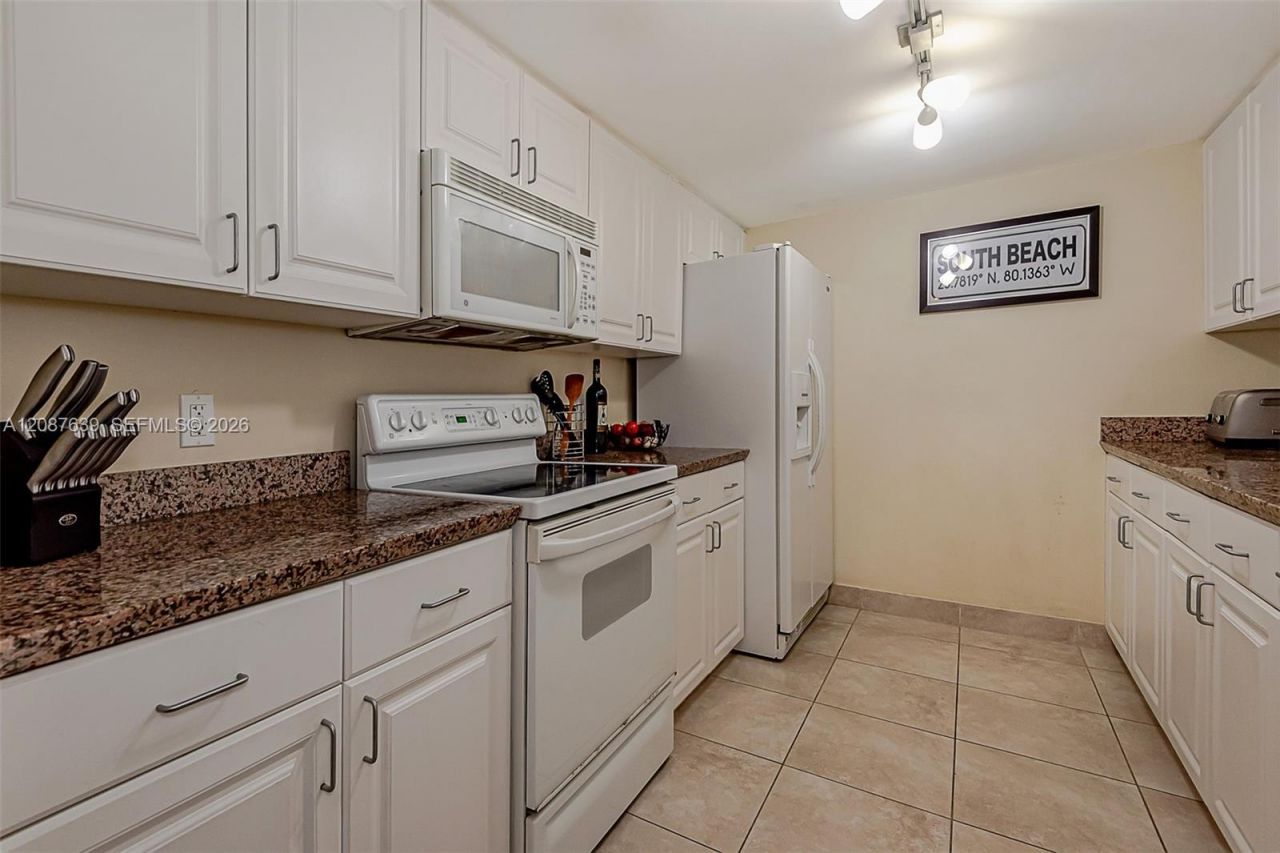 90 Alton Rd, Unit 501, Miami Beach, FL 33139 Photo