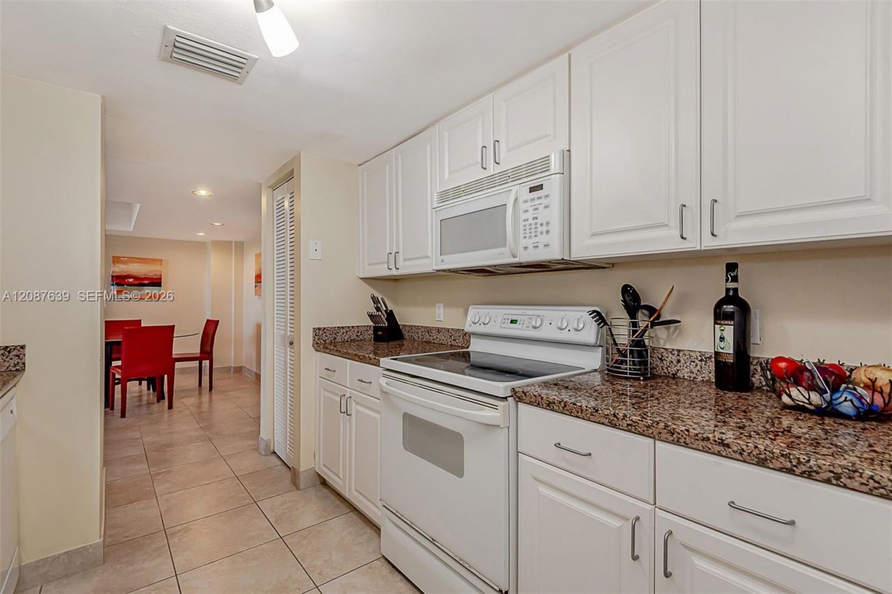 90 Alton Rd, Unit 501, Miami Beach, FL 33139 Photo