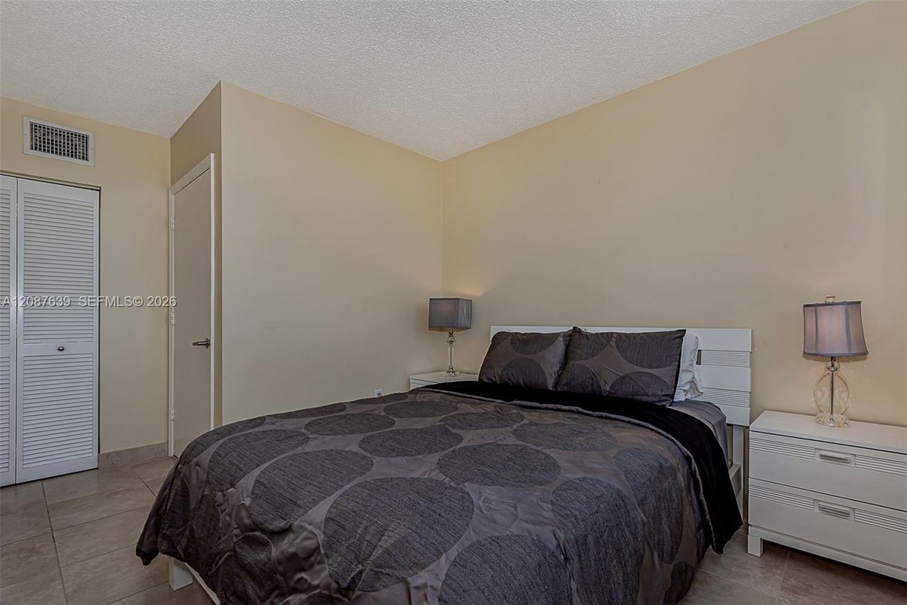 90 Alton Rd, Unit 501, Miami Beach, FL 33139 Photo
