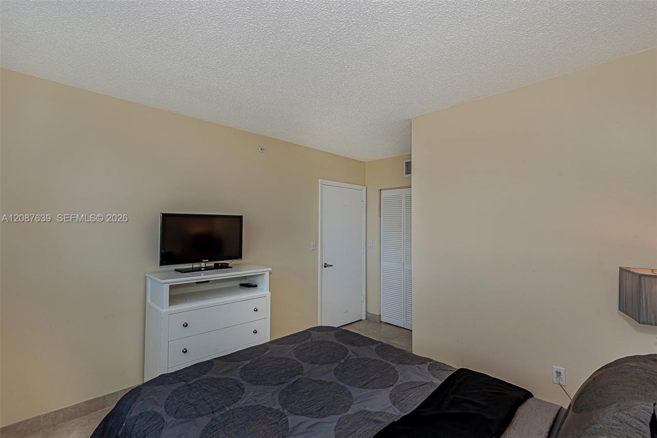 90 Alton Rd, Unit 501, Miami Beach, FL 33139 Photo