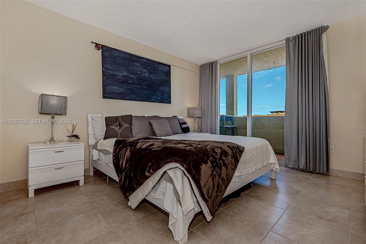 90 Alton Rd, Unit 501, Miami Beach, FL 33139 Photo