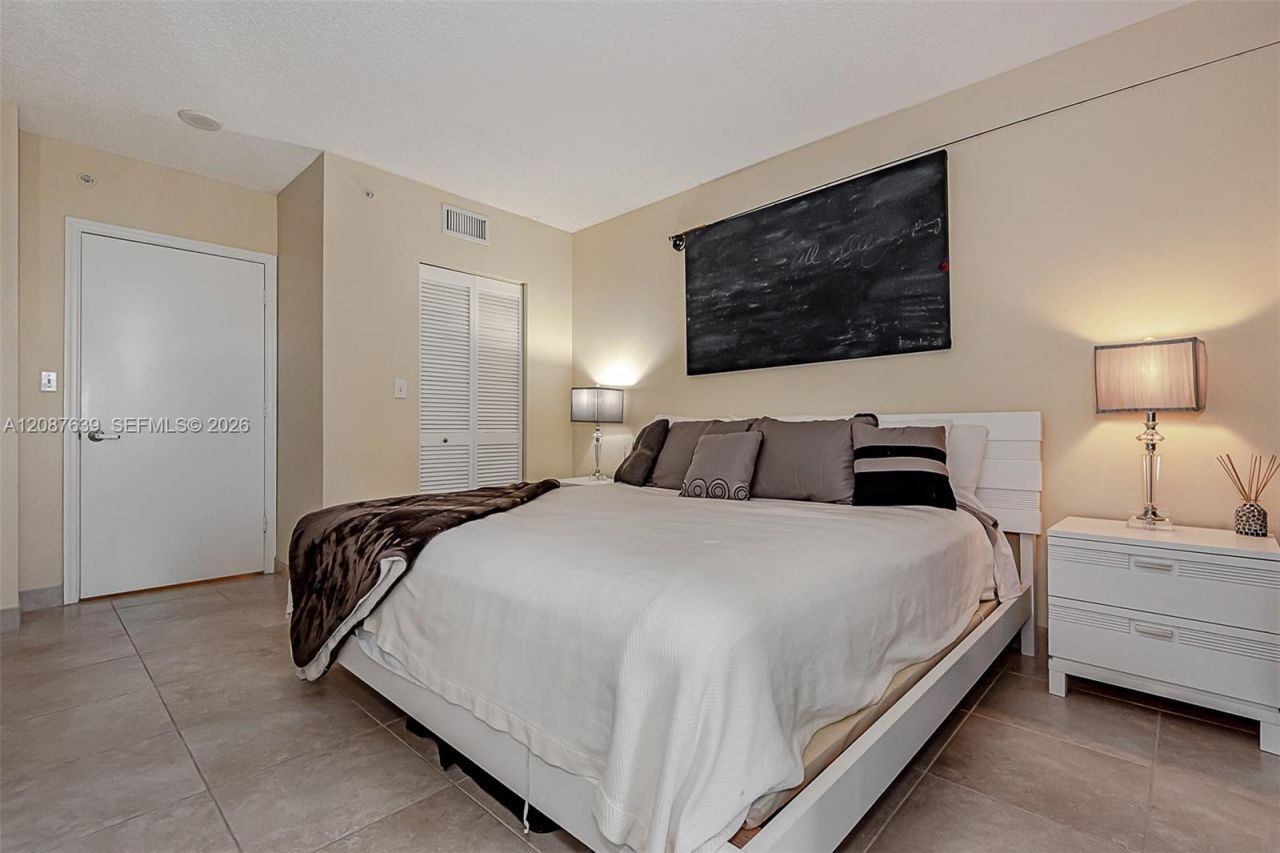 90 Alton Rd, Unit 501, Miami Beach, FL 33139 Photo
