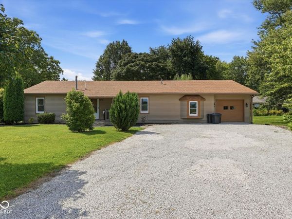 2961 N 100 W, Shelbyville, IN 46176